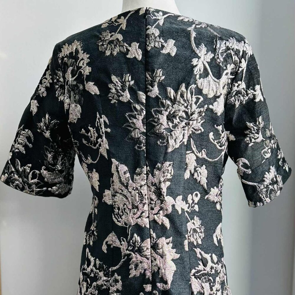 Luisa Cerano Charcoal Metallic Floral Jacquard Shift Dress with Pockets – US 12 - Picture 9 of 13